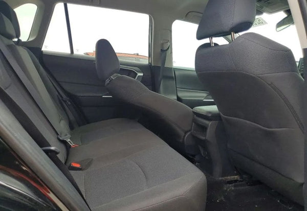 2020 Toyota RAV4 LE photo 10