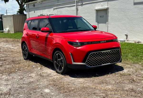2025 Kia Soul EX photo 2