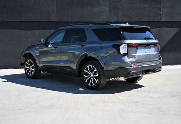 2025 Ford Explorer ST-Line photo 4