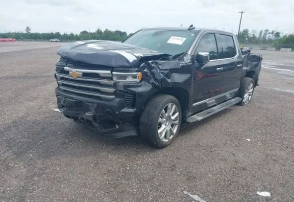 2023 Chevrolet Silverado 1500 High Country photo 2