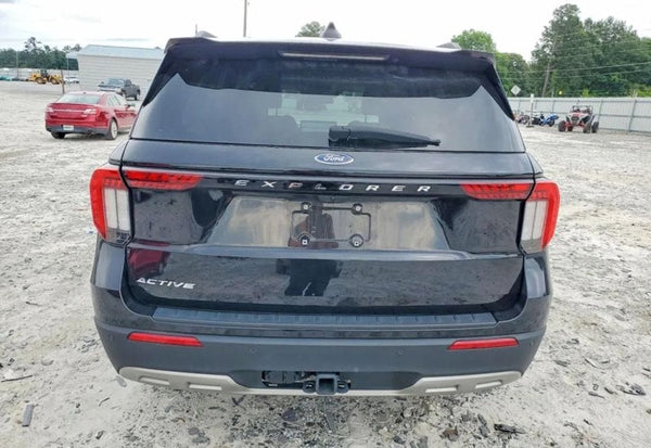 2025 Ford Explorer Active vehicle photo 6