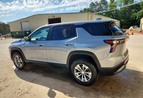 2025 Chevrolet Equinox LT photo 4