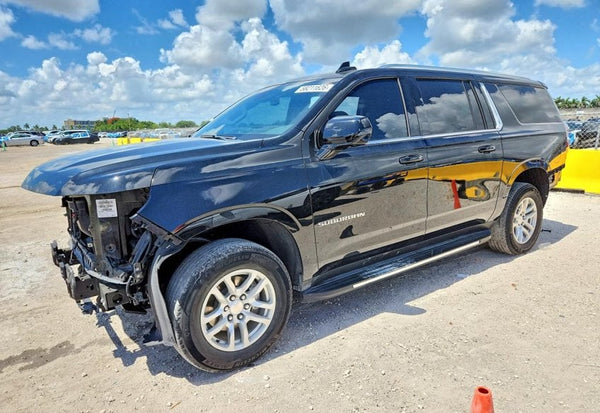 2023 Chevrolet Suburban LT vehicle photo 1