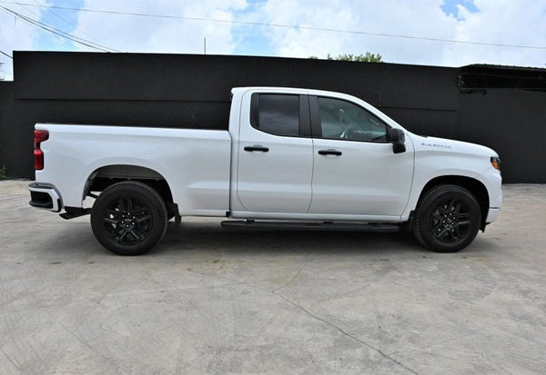 2025 Chevrolet Silverado 1500 Custom vehicle photo 5