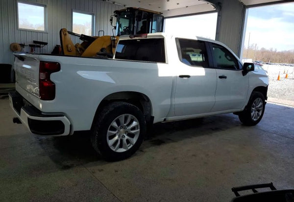 2023 Chevrolet Silverado 1500 Custom photo 3