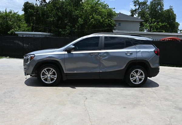 2023 GMC Terrain SLE photo 5