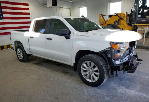 2023 Chevrolet Silverado 1500 Custom photo 11