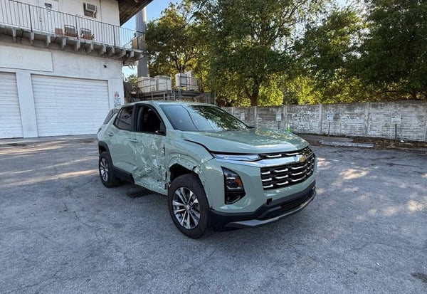 2026 Chevrolet Equinox LT photo 2