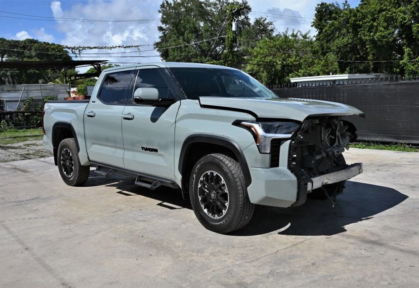 2022 Toyota Tundra SR5