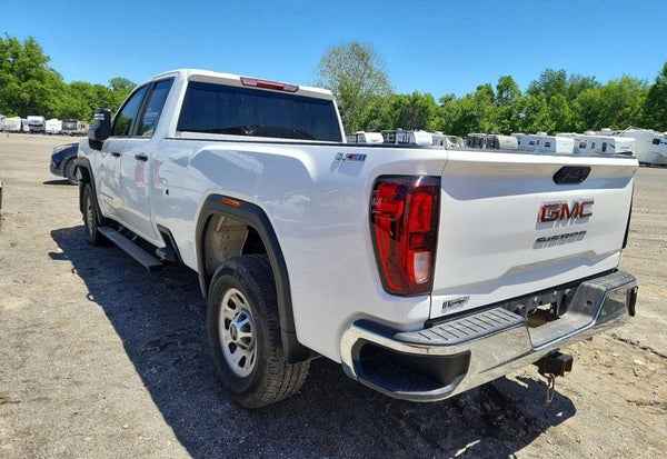 2024 GMC Sierra 3500HD Pro vehicle photo 4