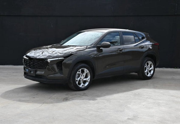 2024 Chevrolet Trax LS photo 2