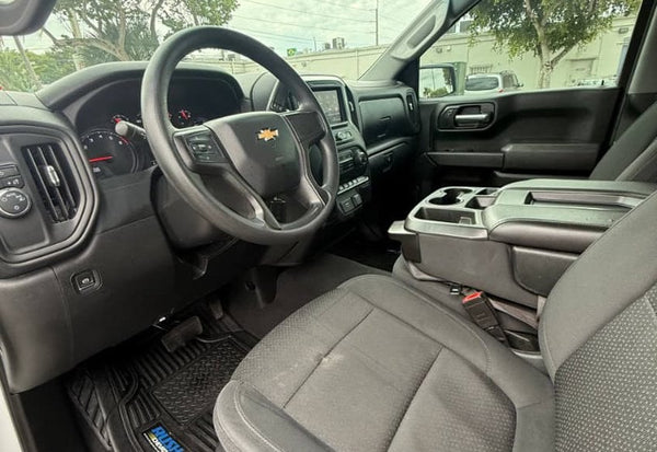 2020 Chevrolet Silverado 1500 Custom photo 11