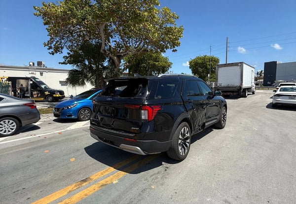 2025 Ford Explorer Platinum photo 4